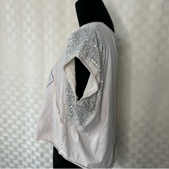 LA LA LAND WOMEN'S TEXAS HOLD EM' SEQUIN SHORT SLEEVE GRAPHIC TEE - Picture 6 of 11